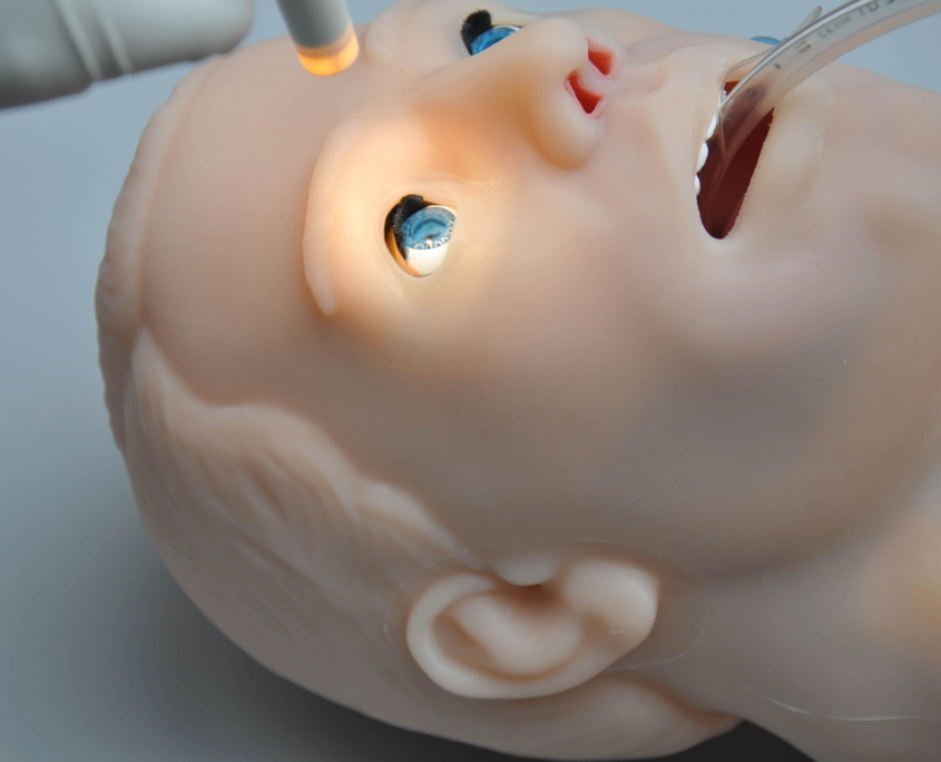 Gaumard-HAL-3201-auge-reflex-pupille-galerie Test des Augen Reflexes des HAL 3201-Simulators von Gaumard