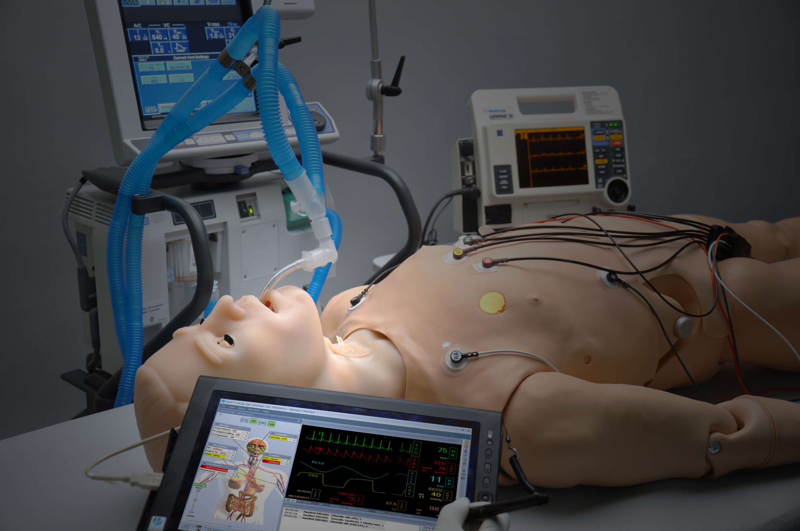 Gaumard-HAL-3201-intensiv-szenario-patientenmonitor Intensiv Szenario mit fortschrittlichem Mehrzweck-Patientensimulator von Gaumard