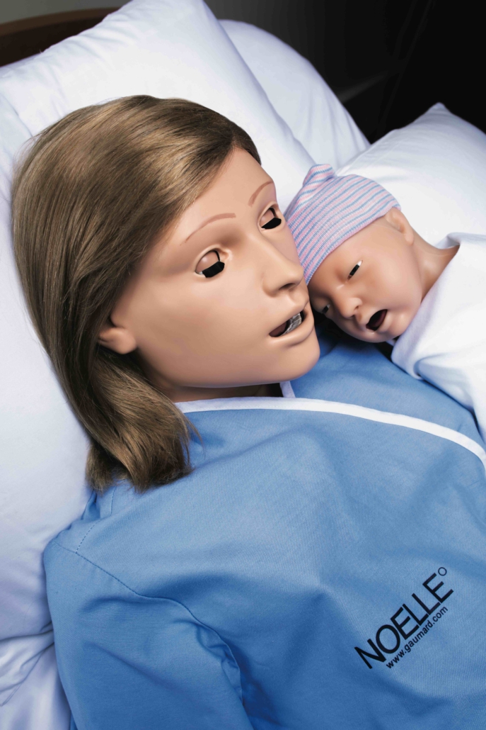 Gaumard NOELLE S575.100 Gaumard NOELLE S575.100 - Simulationspuppe mit Baby im Arm