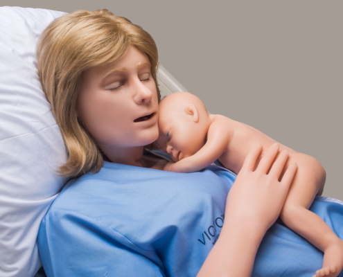 Gaumard VICTORIA S2200 mit Baby im Arm