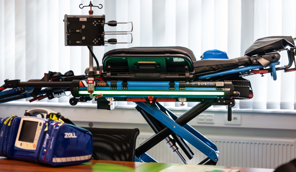 Stollenwerk-Fahrtrage-im-Showroom-bei-Mefina-Medical-Startseite