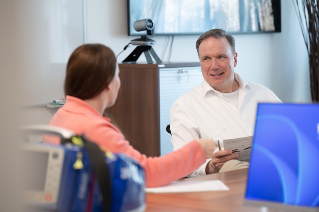 aktive Unterhaltung beim Seminar der Mefina Akademie