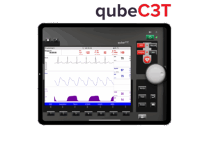 Mockup des EKG-Simulators qubec3t von Skillqube mit Herzfrequenz auf Display